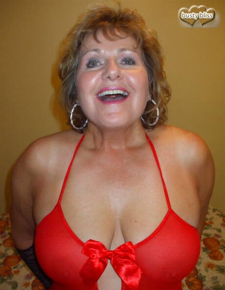 TAC Amateurs are excited to present you with a xxx picture gallery showcasing Busty Bliss in sucks on dick porn