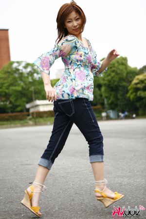 AV Idolz invite you to explore free xxx photos featuring Keiko Morikawa demonstrating beautiful body